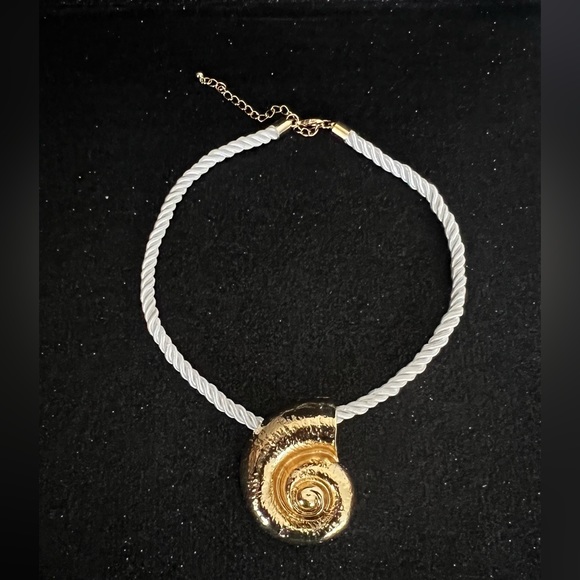 New Zara Gold Snail Shell Rope Necklace - Picture 3 of 5